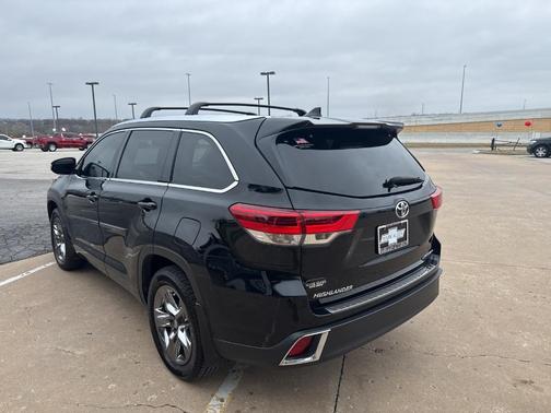 2019 Toyota Highlander Limited Platinum