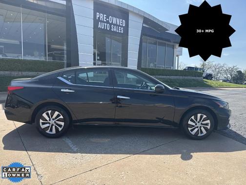 Super Black Clearcoat 2022 Nissan Altima 2.5 S