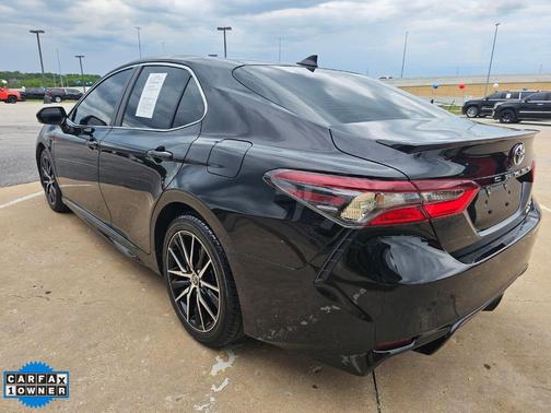 Midnight Black Metallic 2023 Toyota Camry SE