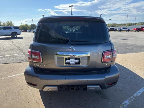 2017 Nissan Armada SL