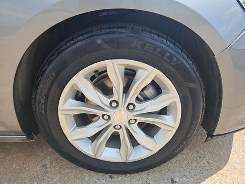 Sterling Gray Metallic 2024 Chevrolet Malibu LT
