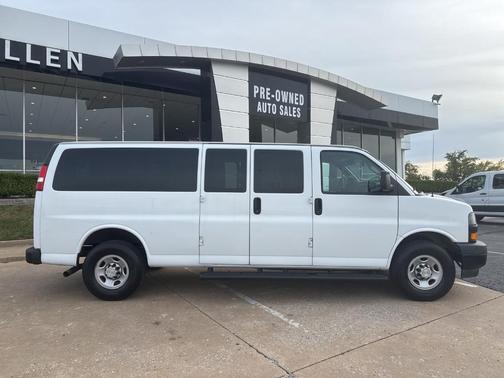 2022 Chevrolet Express 3500 LS