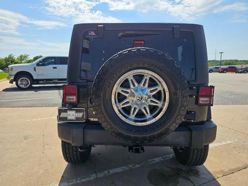 Black Clearcoat 2013 Jeep Wrangler Rubicon