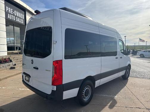 2024 Mercedes-Benz Sprinter 2500 144 WB Standard Roof Passenger