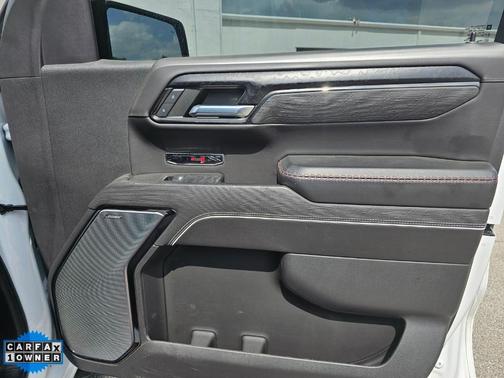 Summit White 2023 GMC Sierra 1500 AT4X