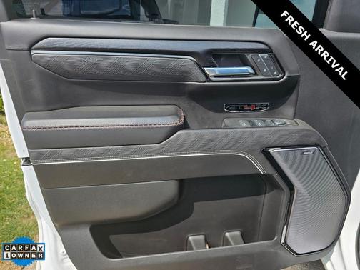 Summit White 2023 GMC Sierra 1500 AT4X