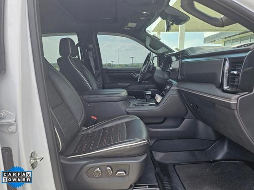 Summit White 2023 GMC Sierra 1500 AT4X
