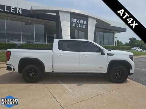 Summit White 2023 GMC Sierra 1500 AT4X