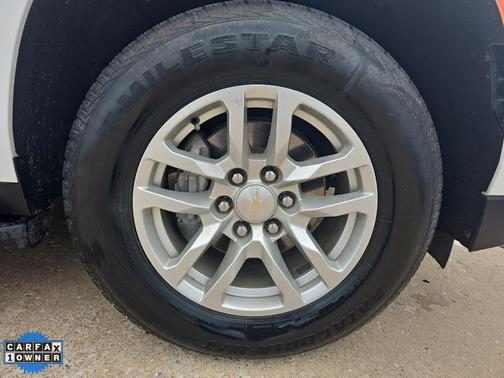 Summit White 2024 Chevrolet Suburban LT