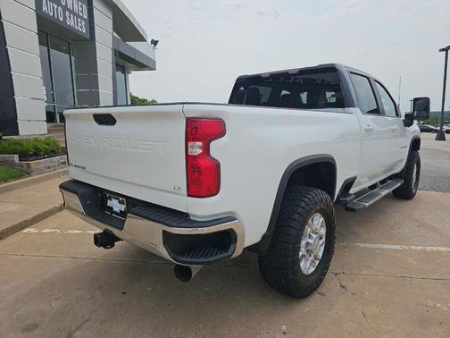 Summit White 2022 Chevrolet Silverado 2500 LT