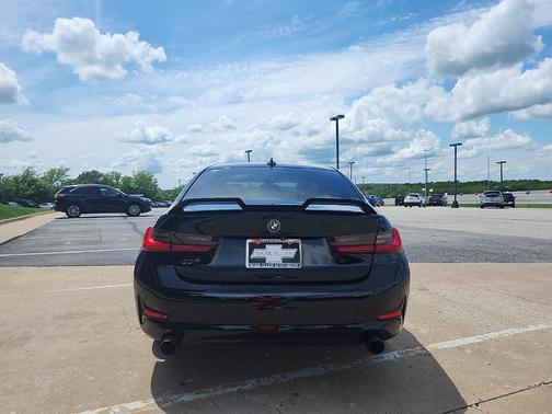 2020 BMW 330 i