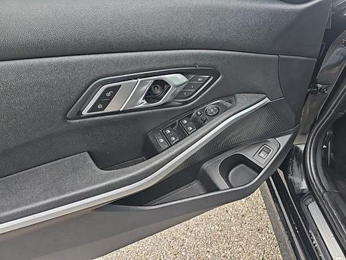 2020 BMW 330 i