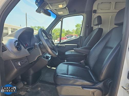 Arctic White 2025 Mercedes-Benz Sprinter 2500 144 WB