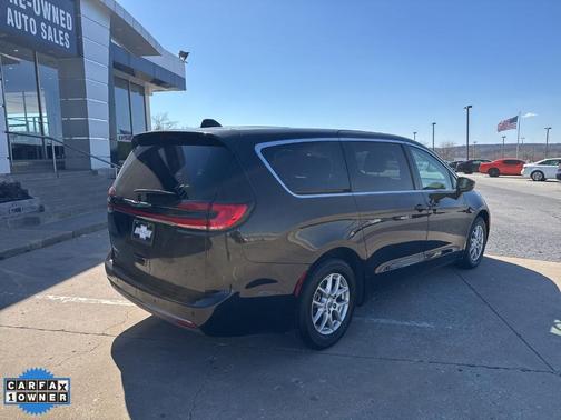 2024 Chrysler Pacifica Touring-L