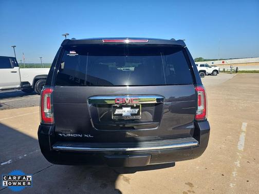 Carbon Black Metallic 2020 GMC Yukon XL Denali