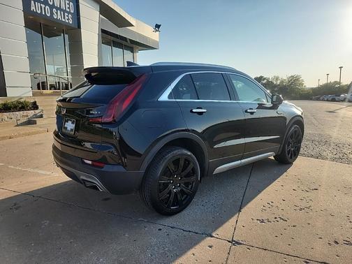 2020 Cadillac XT4 Premium Luxury
