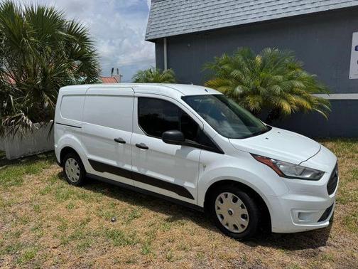 White 2022 Ford Transit Connect XLT