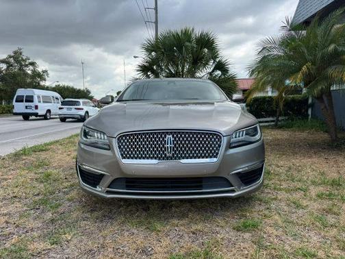 Gray 2018 Lincoln MKZ Reserve