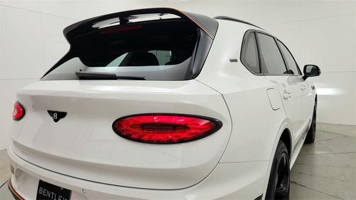 2025 Bentley Bentayga V8