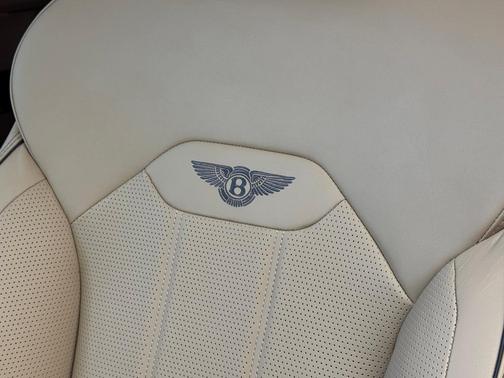 2024 Bentley Bentayga Hybrid V6