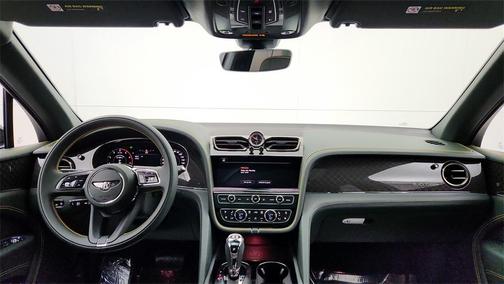 2025 Bentley Bentayga V8