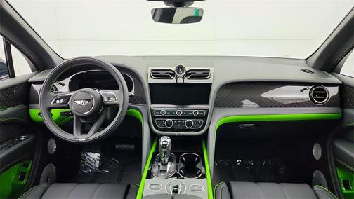 2025 Bentley Bentayga V8