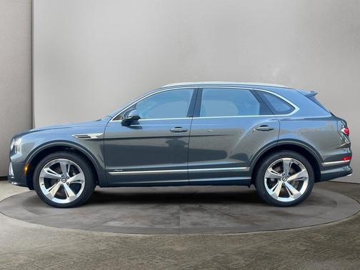 2025 Bentley Bentayga V8