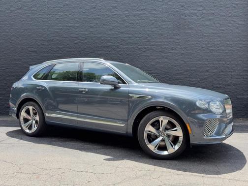 2025 Bentley Bentayga V8