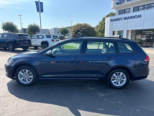 Night Blue Metallic 2017 Volkswagen Golf SportWagen TSI S