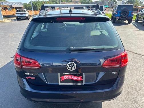 Night Blue Metallic 2017 Volkswagen Golf SportWagen TSI S