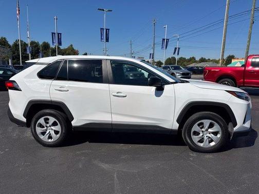 Ice 2024 Toyota RAV4 LE