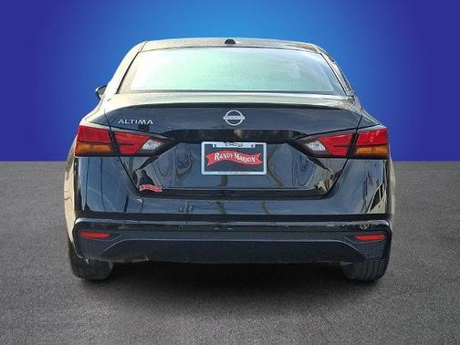 Super Black 2025 Nissan Altima SV