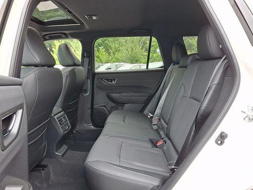 Crystal White Pearl 2026 Subaru Outback Touring XT