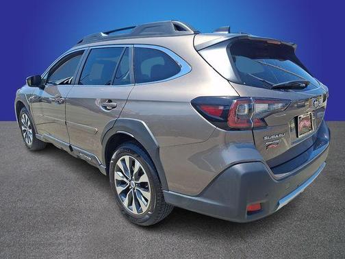 Brilliant Bronze Metallic 2023 Subaru Outback Limited
