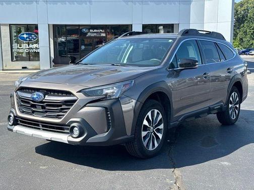 Brilliant Bronze Metallic 2023 Subaru Outback Limited