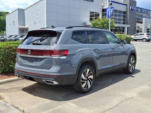 Pure Gray 2025 Volkswagen Atlas 2.0T SE