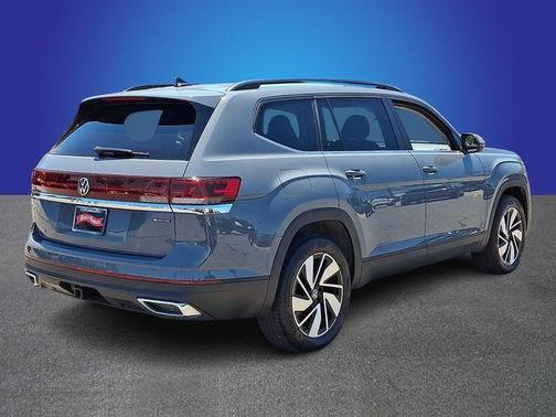 Pure Gray 2025 Volkswagen Atlas 2.0T SE