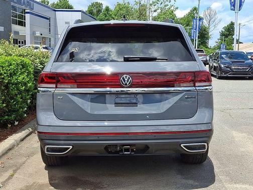 Pure Gray 2025 Volkswagen Atlas 2.0T SE