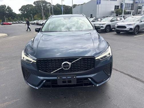 Denim Blue Metallic 2024 Volvo XC60 B5 Plus Dark Theme