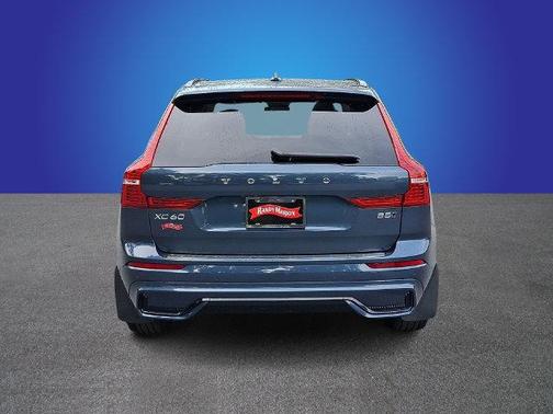 Denim Blue Metallic 2024 Volvo XC60 B5 Plus Dark Theme