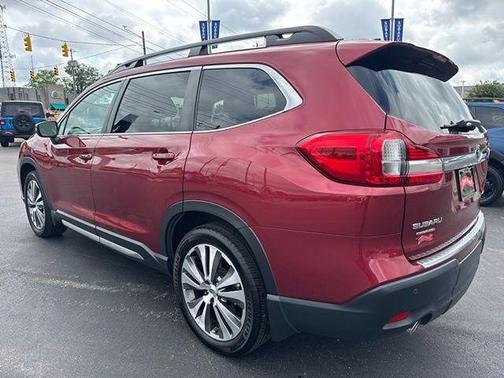 Crimson Red Pearl 2022 Subaru Ascent Limited 7-Passenger
