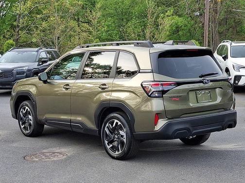 Autumn Green Metallic 2026 Subaru Forester Premium