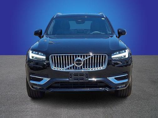 Onyx Black Metallic 2023 Volvo XC90 B6 Ultimate 7-Seater