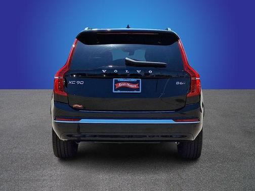Onyx Black Metallic 2023 Volvo XC90 B6 Ultimate 7-Seater