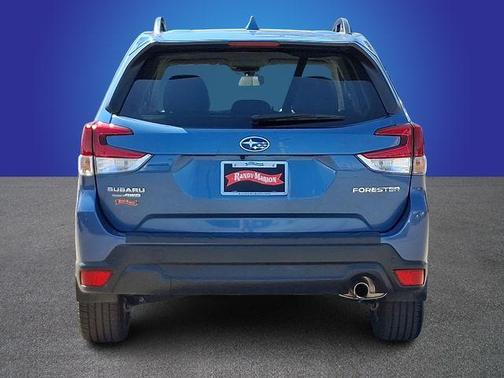 Horizon Blue Pearl 2022 Subaru Forester Limited
