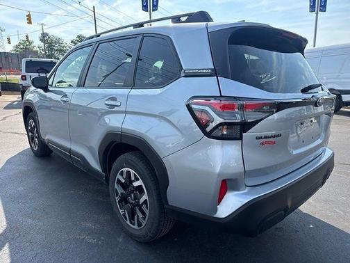 Ice Silver Metallic 2025 Subaru Forester Premium