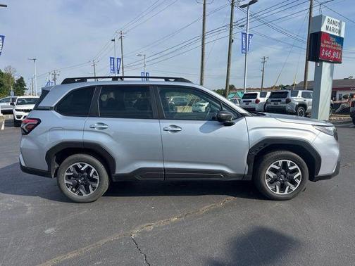 Ice Silver Metallic 2025 Subaru Forester Premium