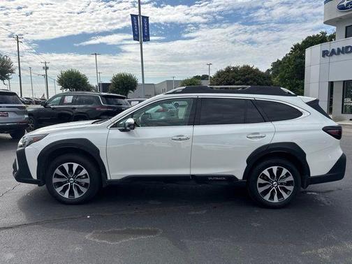 Crystal White Pearl 2024 Subaru Outback Touring