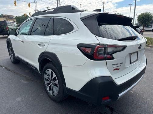 Crystal White Pearl 2024 Subaru Outback Touring