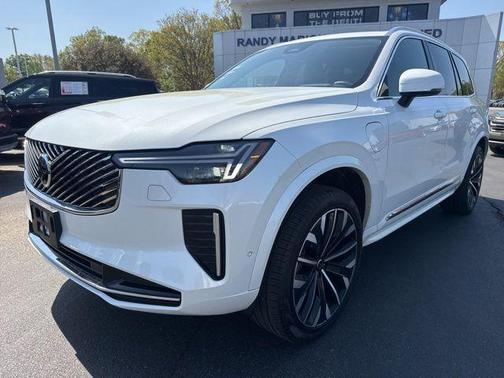 Crystal White 2025 Volvo XC90 Plug-In Hybrid T8 Ultra 7-Seater